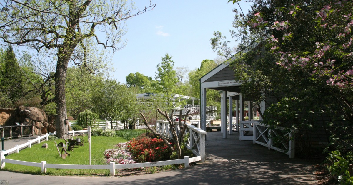 Memphis Zoo | Once Upon A Farm