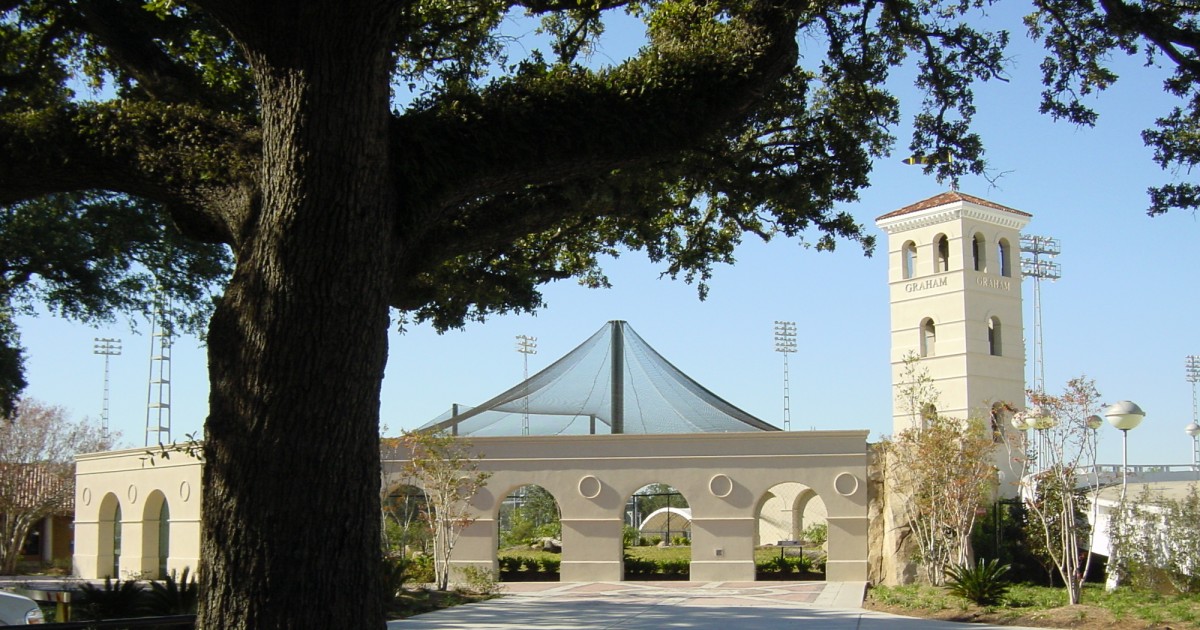 Zoo & Aquarium Architecture